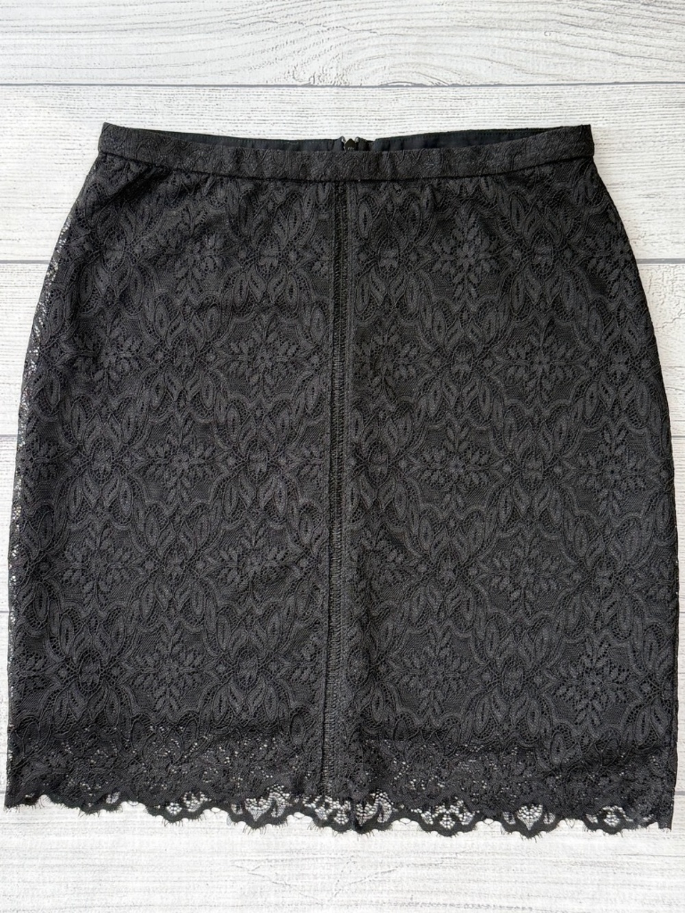 Wilfred Aritzia Black Lace Mini Pencil Skirt | Scalloped Hem | Lined Stretch